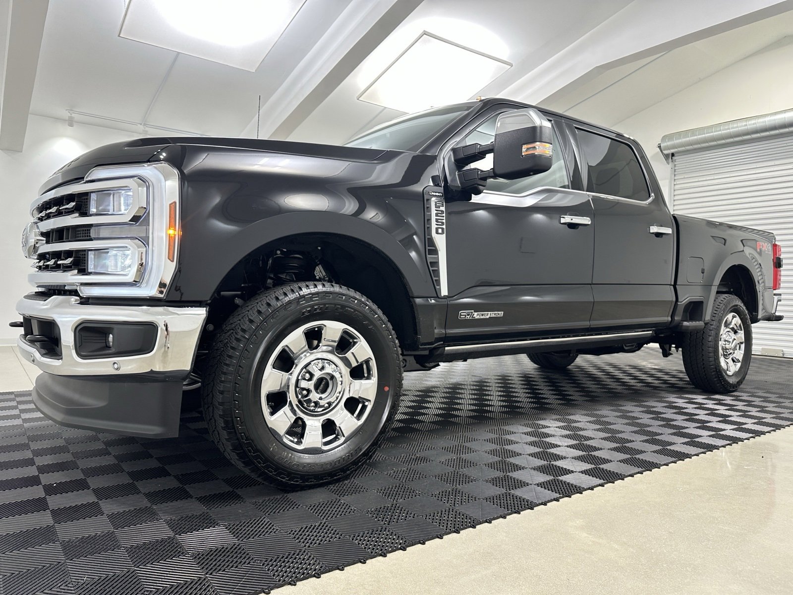 New 2025 Ford F250 Lariat w/ Lariat Ultimate Package image 3