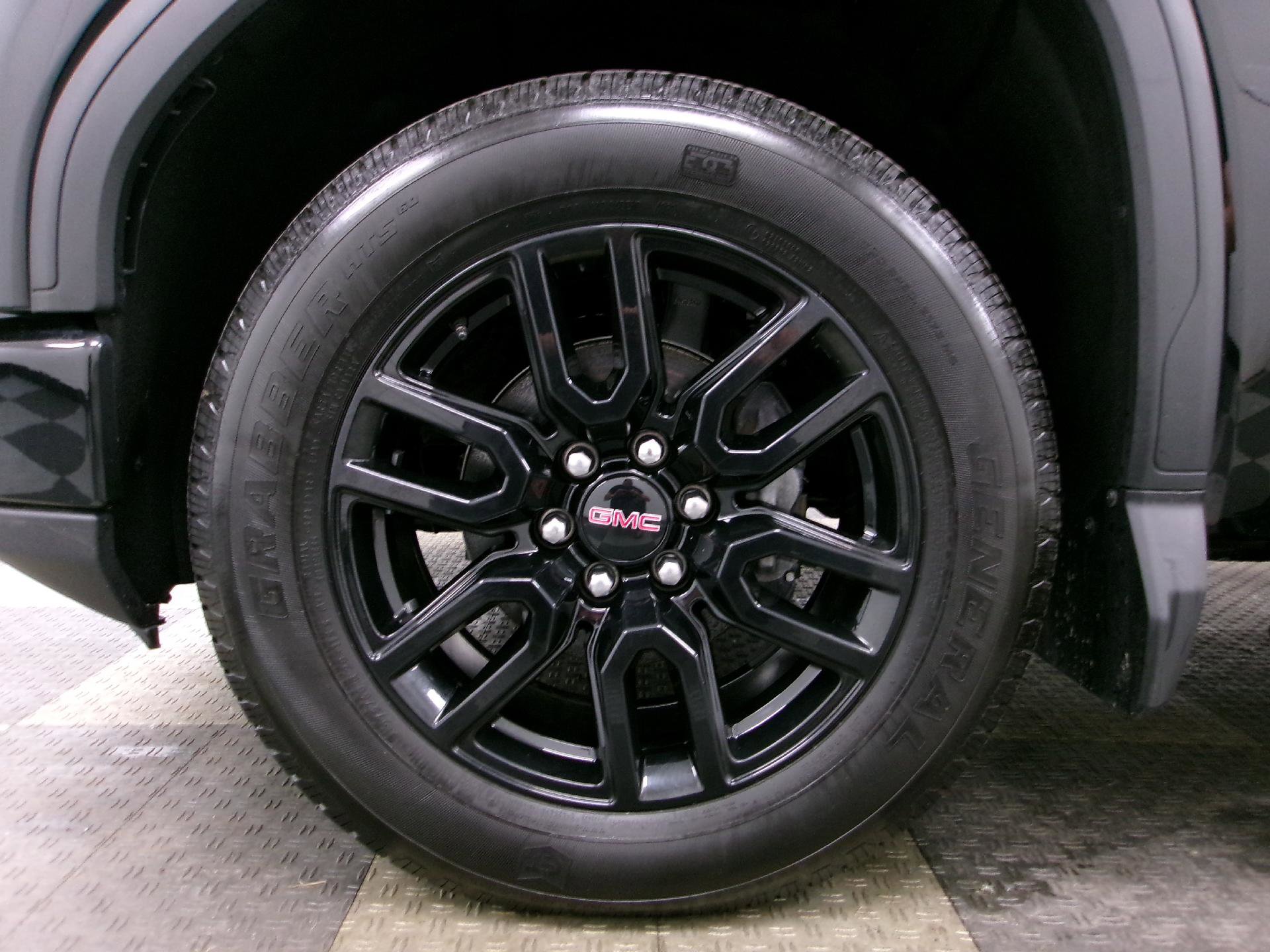 Certified 2024 GMC Sierra 1500 Elevation w/ Elevation Premium Package AWD/4WD image 16