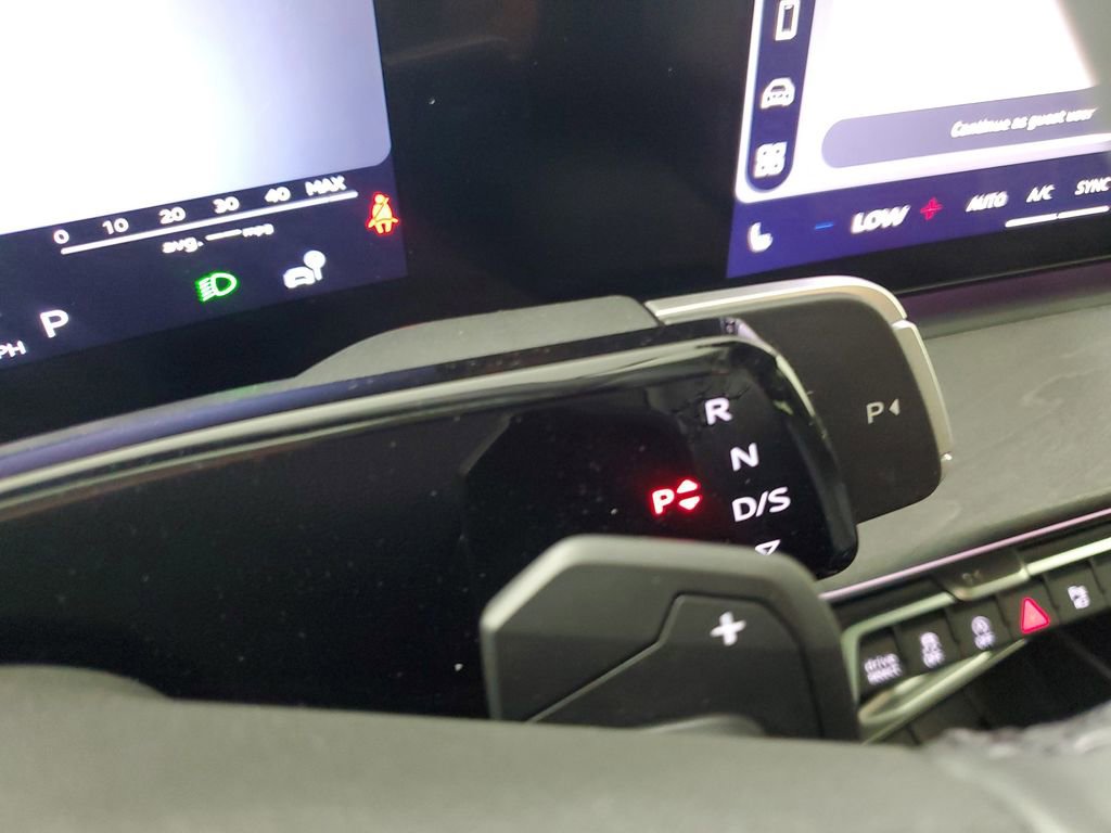 New 2026 Audi Q3 quattro 2.0T AWD/4WD image 30