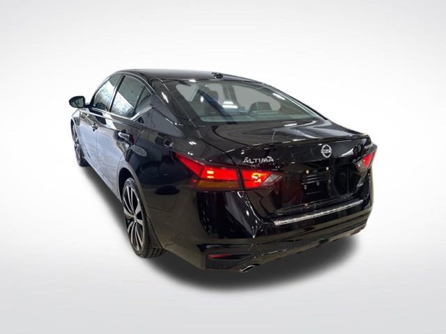 Certified 2020 Nissan Altima 2.5 Platinum image 3