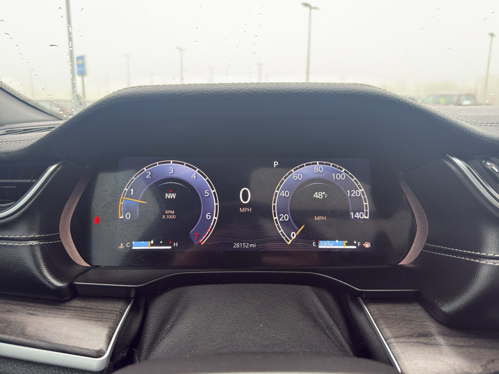 Used 2024 Jeep Grand Cherokee L Limited image 17