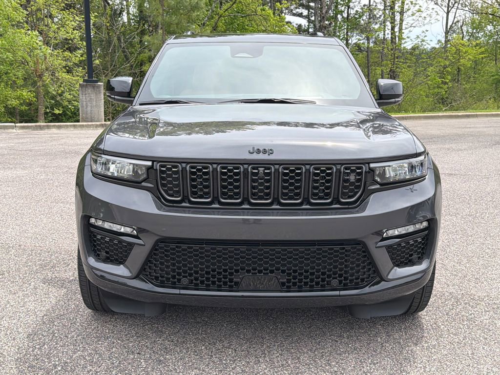 Used 2025 Jeep Grand Cherokee Summit image 4