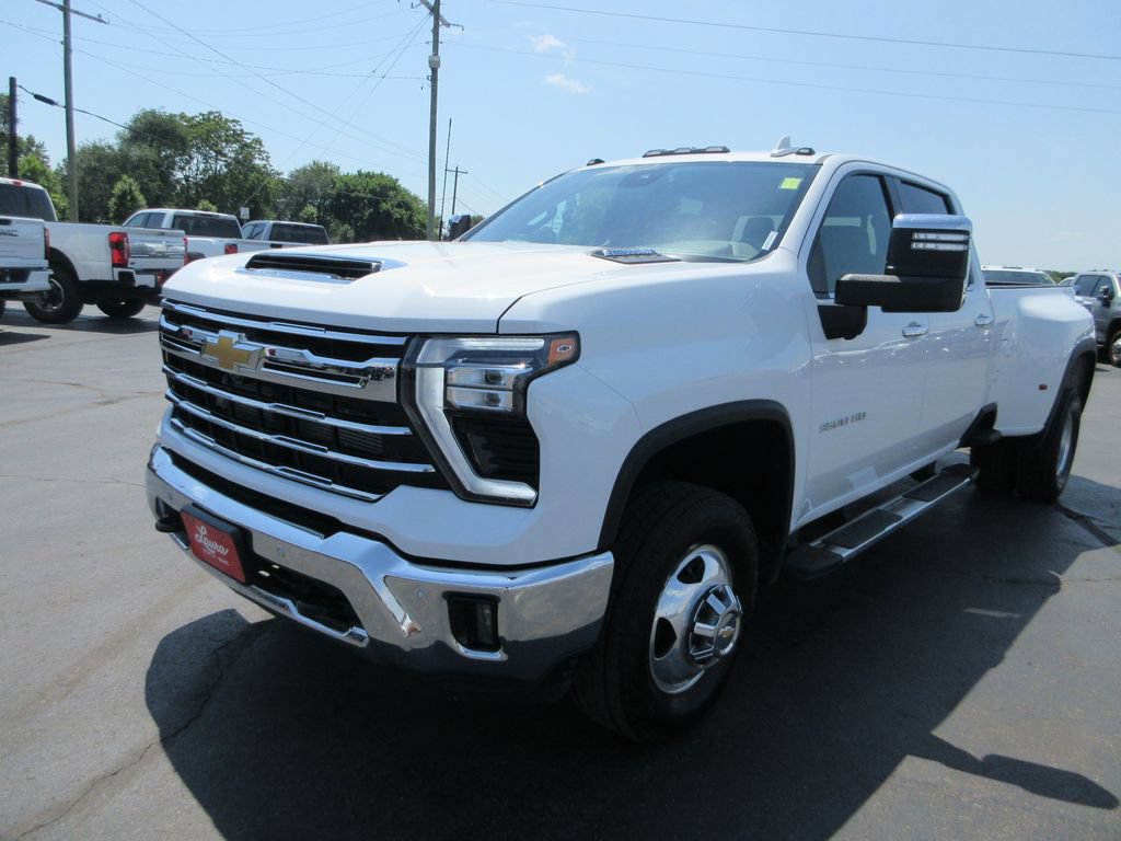 Certified 2024 Chevrolet Silverado 3500 LTZ w/ LTZ Plus Package AWD/4WD image 13