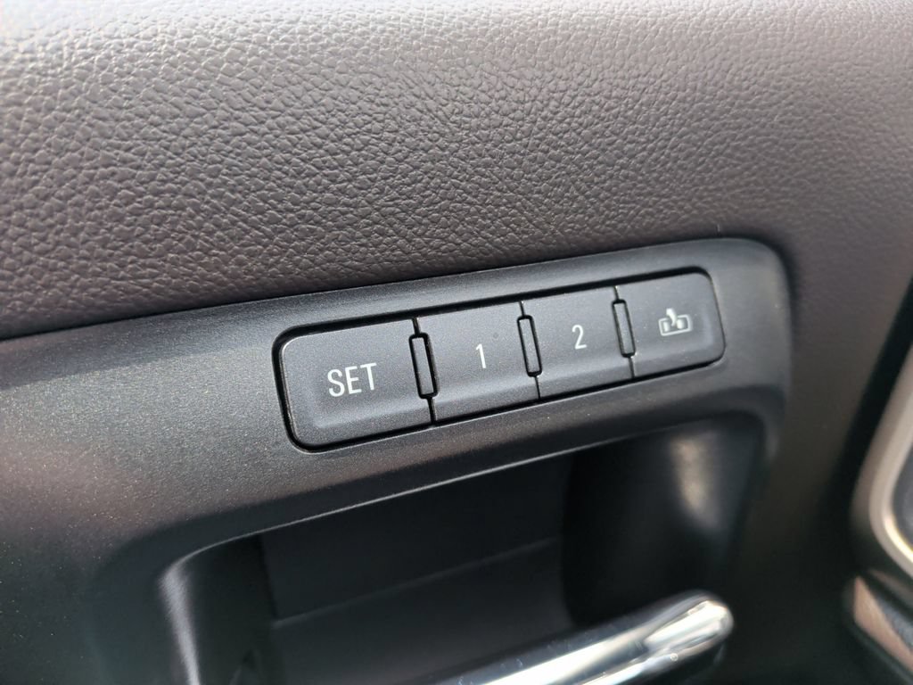 Used 2016 GMC Sierra 3500 Denali w/ Duramax Plus Package AWD/4WD image 29