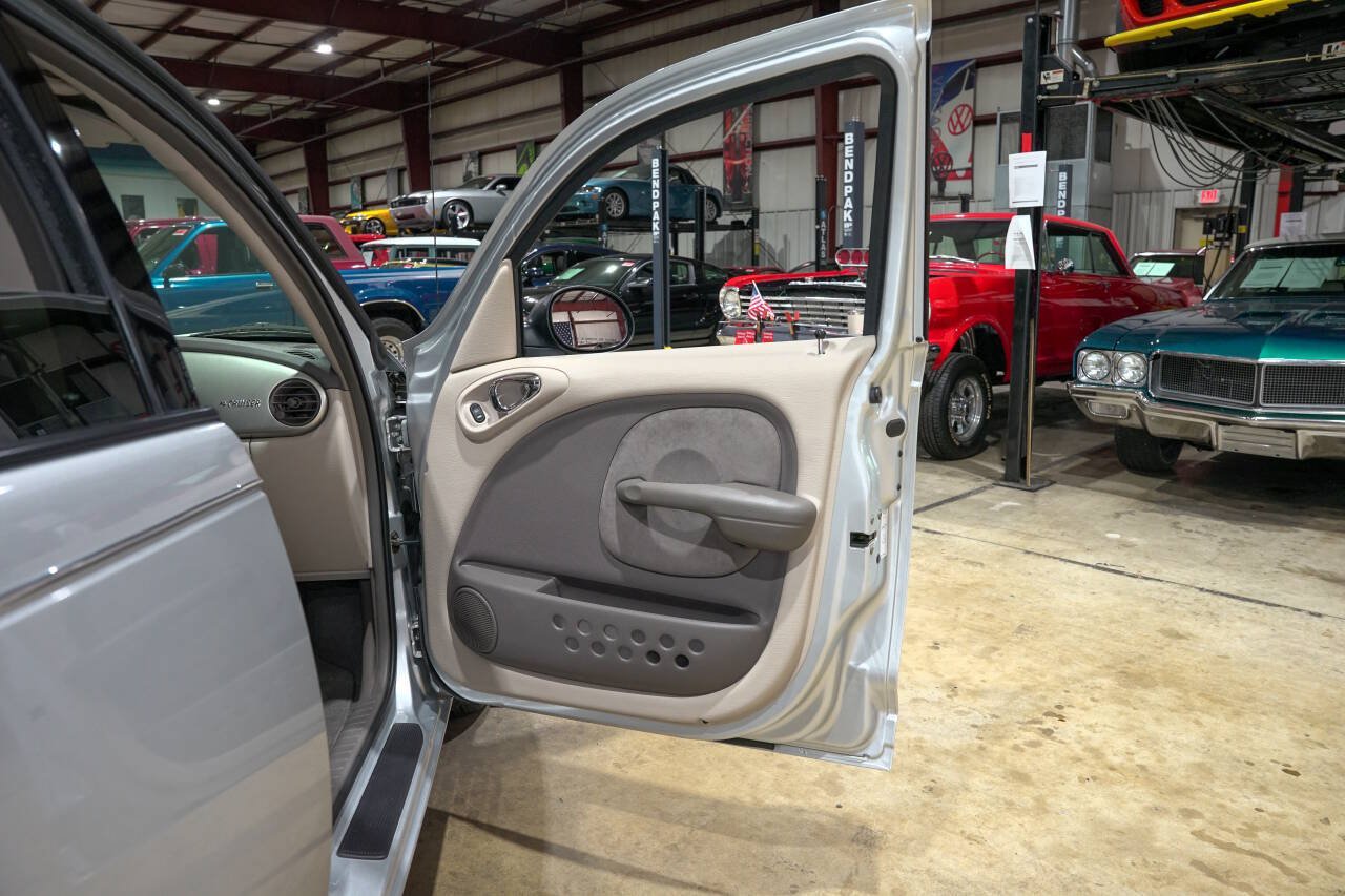 Used 2001 Chrysler PT Cruiser FWD image 34