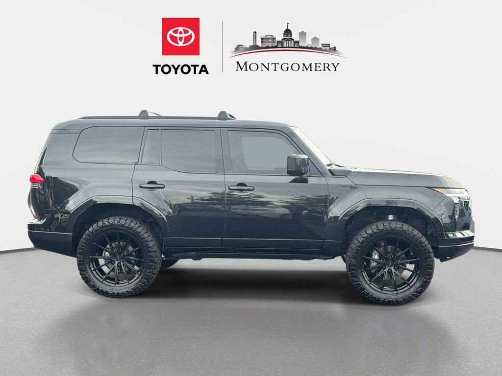 Used 2025 Lexus GX 550 AWD/4WD image 2