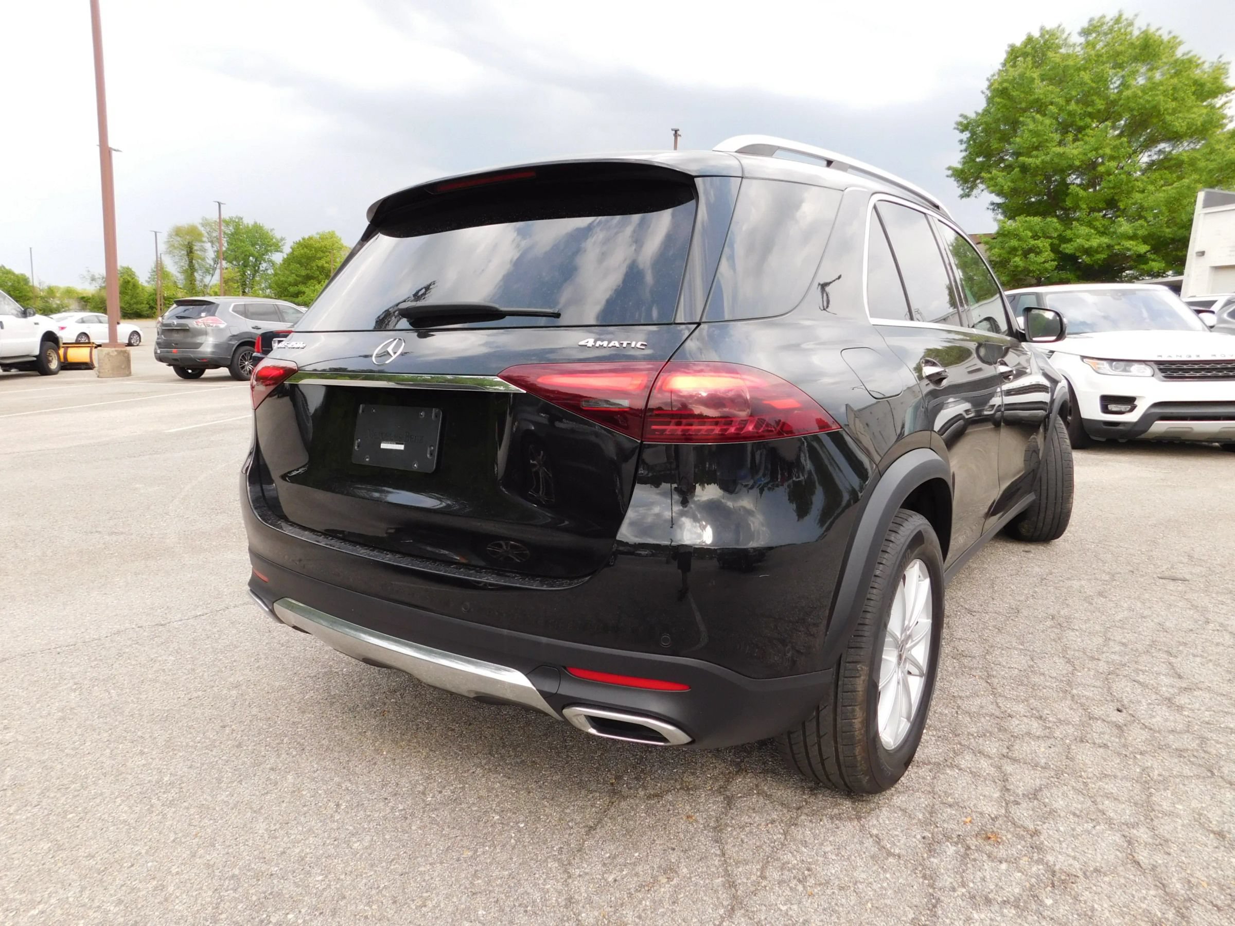 Used 2024 Mercedes-Benz GLE 450e 4MATIC image 5