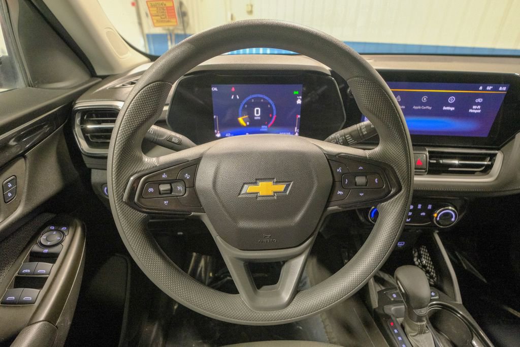 Used 2025 Chevrolet TrailBlazer LT image 32