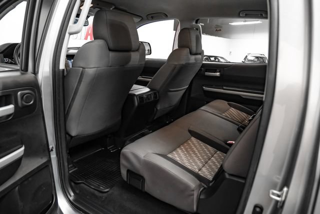 Used 2019 Toyota Tundra SR5 w/ SR5 Upgrade Package AWD/4WD image 32