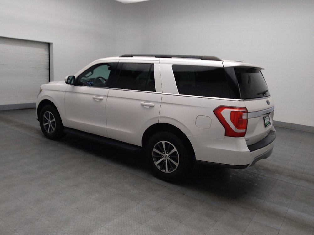 Used 2018 Ford Expedition XLT RWD image 3