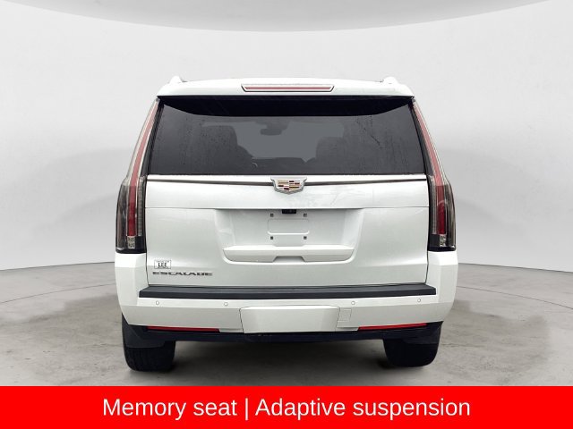 Used 2020 Cadillac Escalade Luxury AWD/4WD image 4