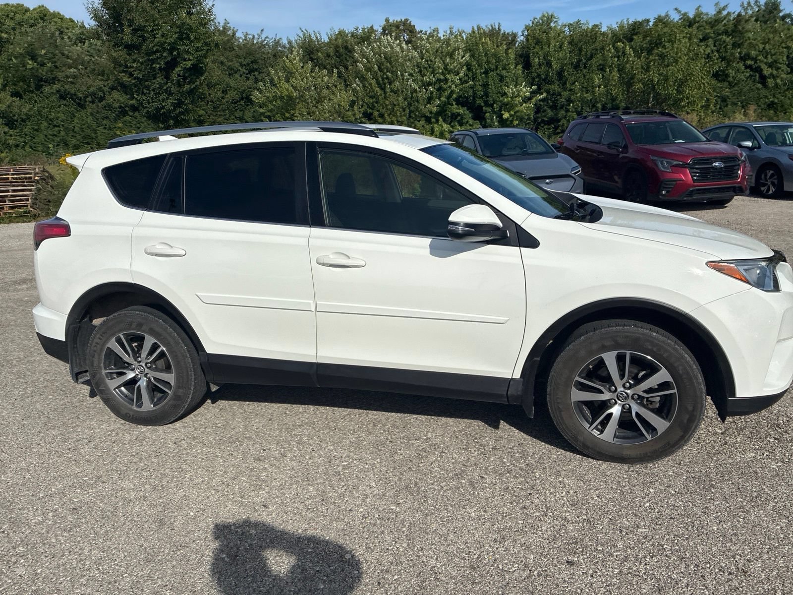 Used 2018 Toyota RAV4 XLE AWD/4WD image 12