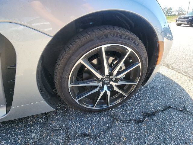 Used 2024 Toyota GR86 Premium image 11