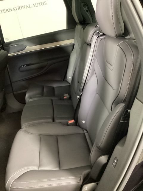 New 2025 Volvo EX90 Ultra w/ Protection Package Premier AWD/4WD image 9