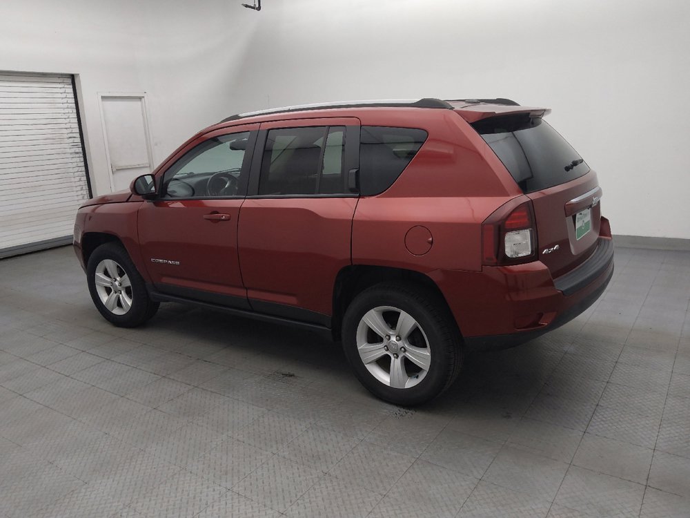 Used 2017 Jeep Compass Latitude AWD/4WD image 3