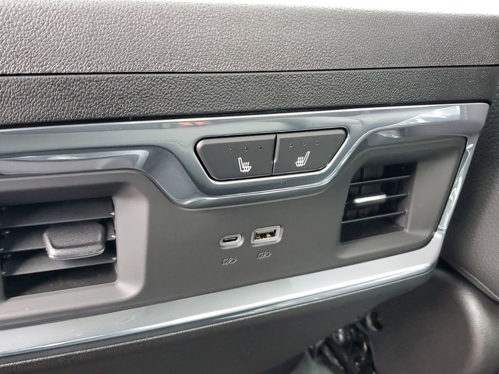 New 2025 GMC Sierra 3500 Denali w/ Denali Reserve Package image 23