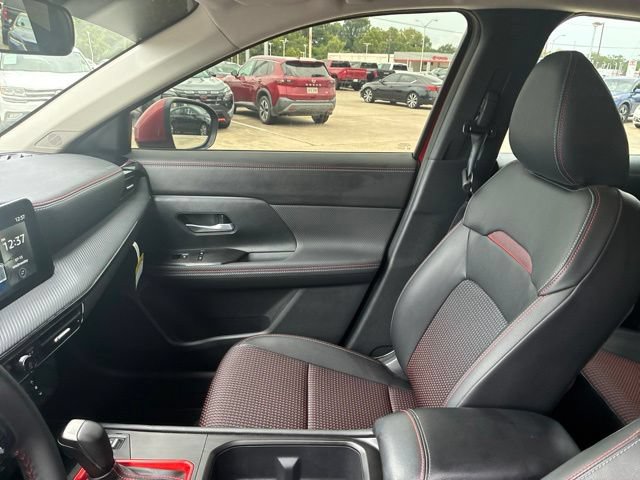 Used 2025 Nissan Kicks SR FWD image 15