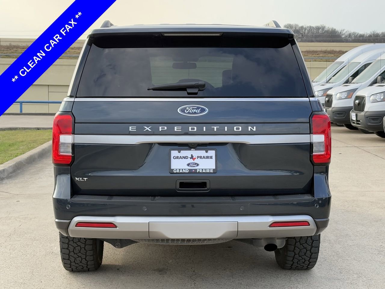Used 2023 Ford Expedition XLT image 7