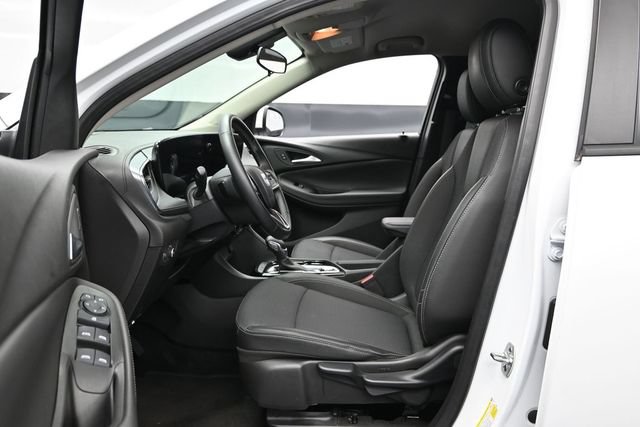 Used 2025 Buick Encore GX Preferred AWD/4WD image 19