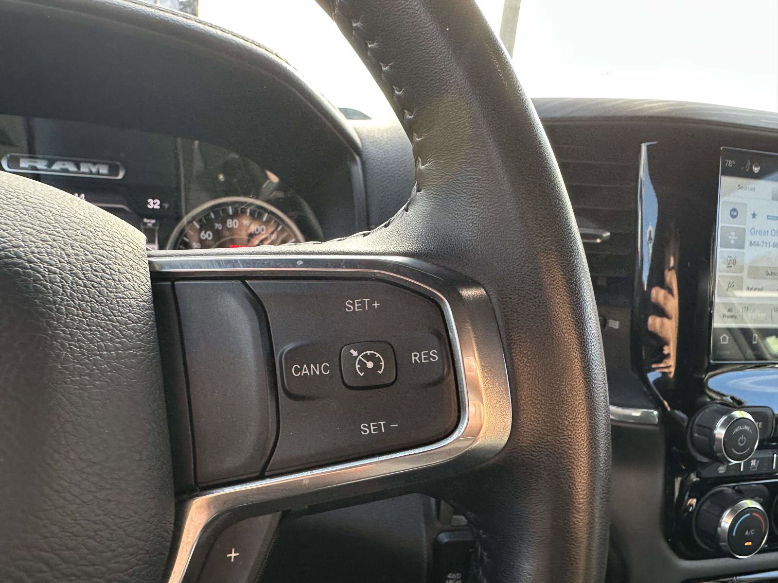 Used 2024 RAM 1500 Laramie image 27