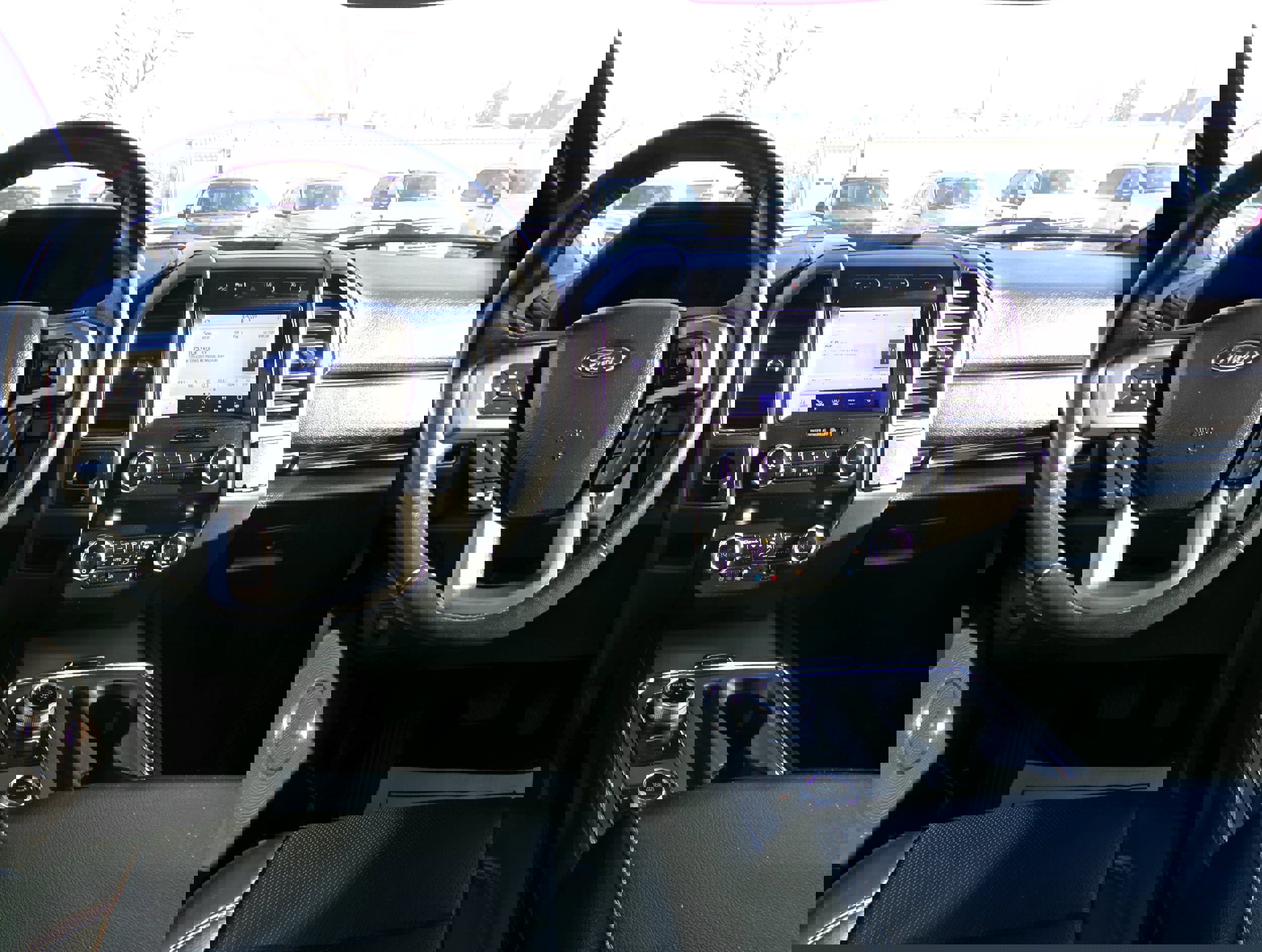 Used 2021 Ford Expedition XLT image 12