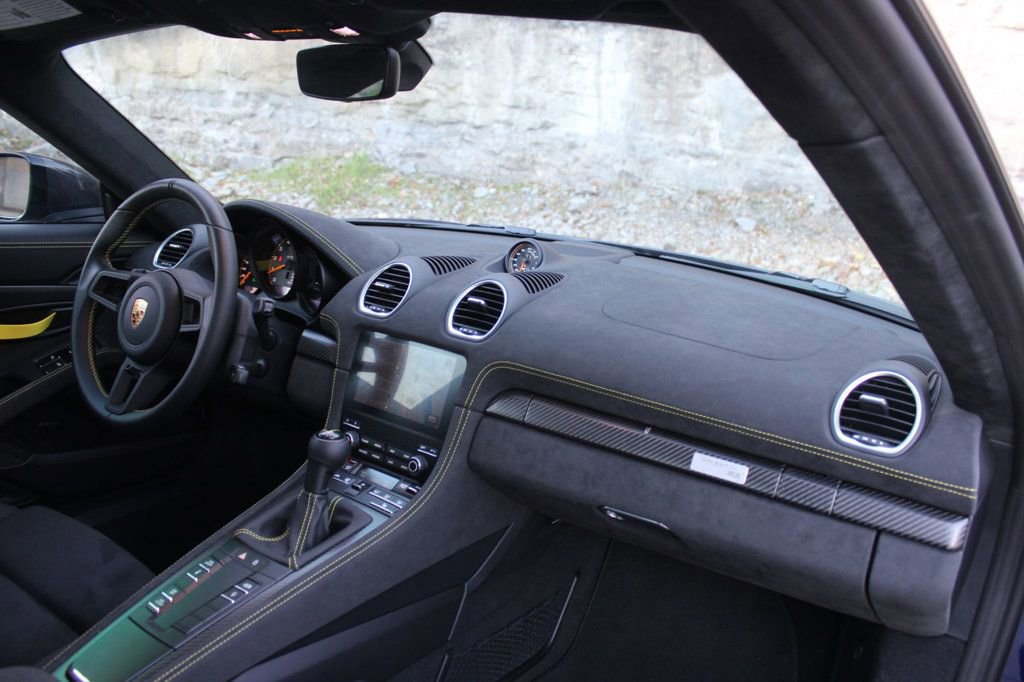 Used 2025 Porsche 718 Cayman GT4 RS image 22