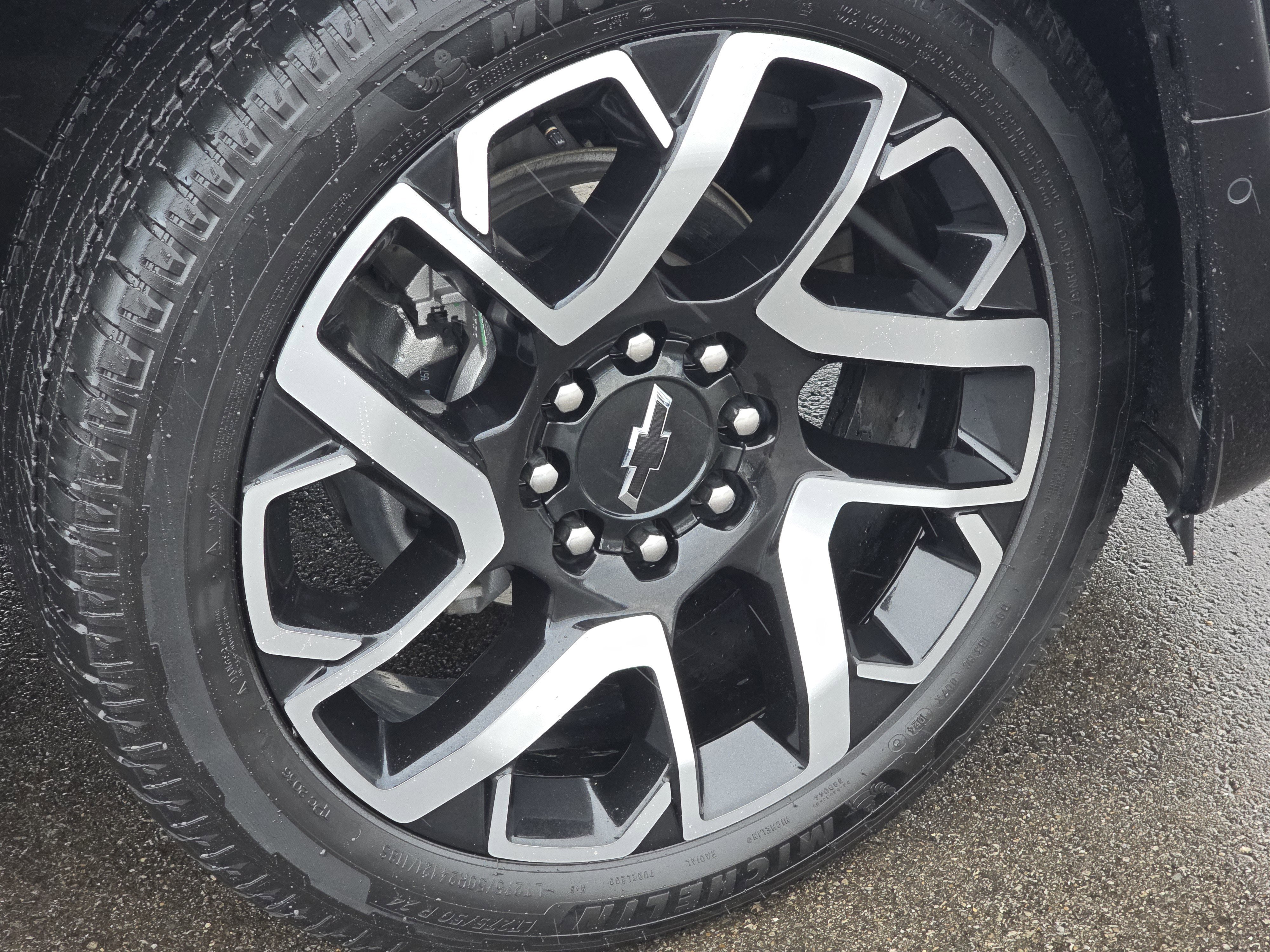 Used 2024 Chevrolet Silverado EV RST image 15