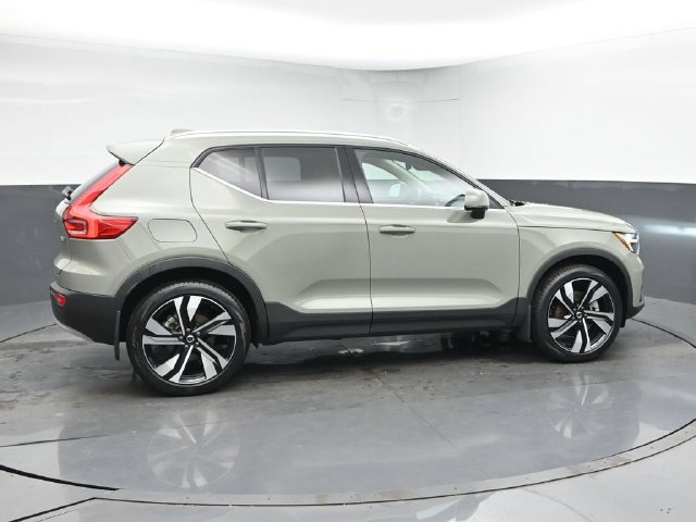 Used 2025 Volvo XC40 B5 Ultra w/ Climate Package AWD/4WD image 9