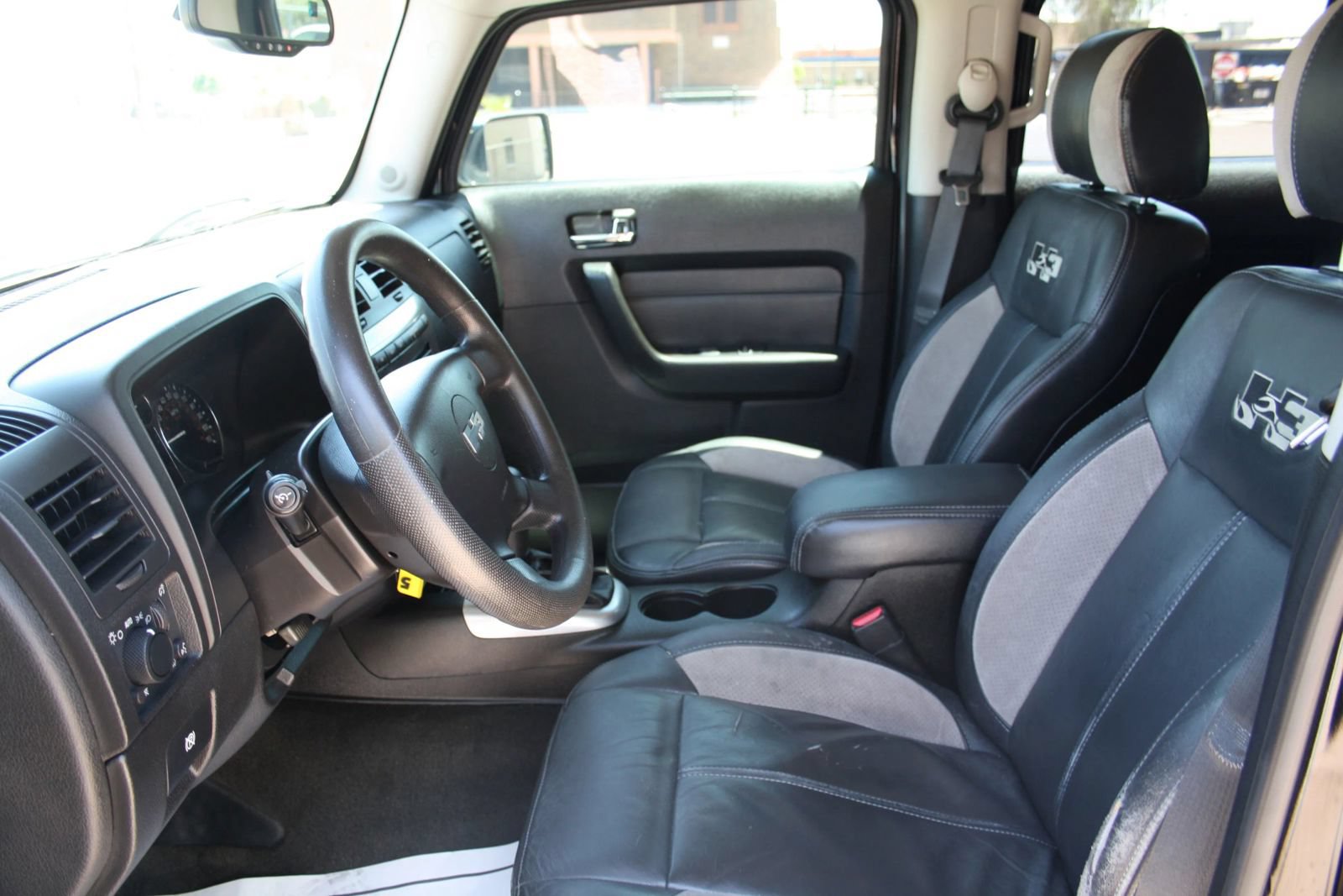 Used 2007 HUMMER H3 w/ Chrome Appearance Package AWD/4WD image 21