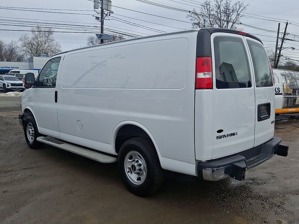 Used 2024 GMC Savana 2500 w/ Driver Convenience Package image 6