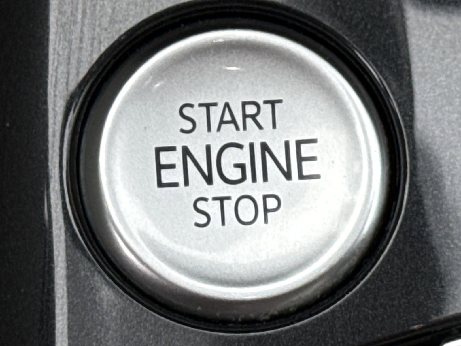 Certified 2023 Volkswagen Tiguan SE image 36