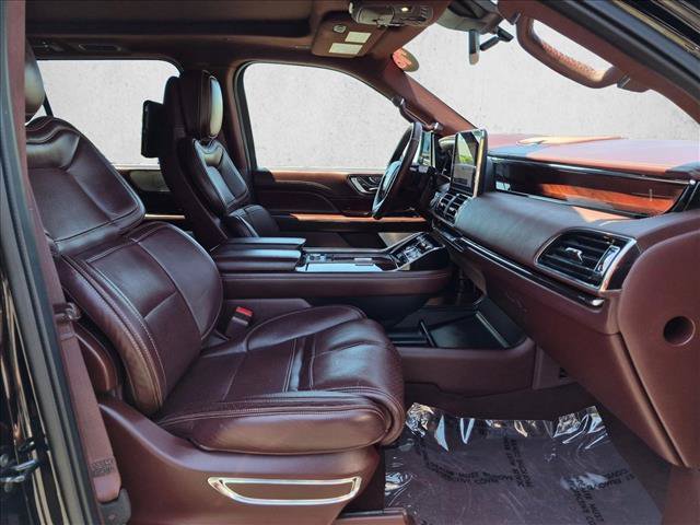 Used 2018 Lincoln Navigator Black Label w/ Cargo Package AWD/4WD image 22