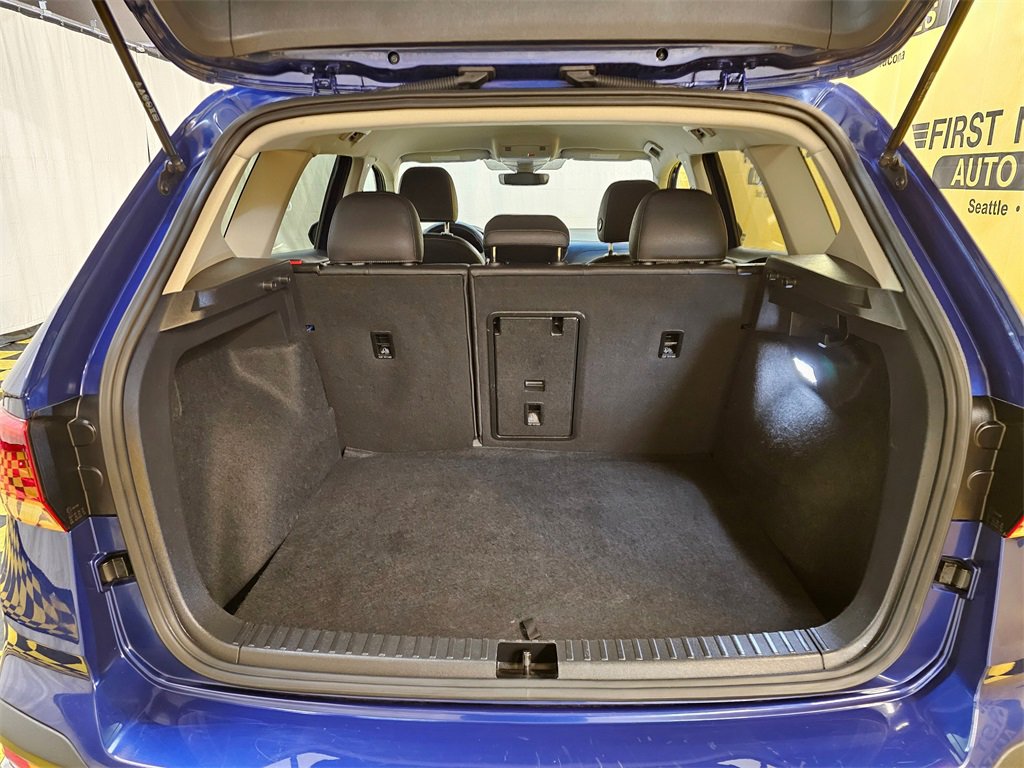 Used 2024 Volkswagen Taos SE image 17
