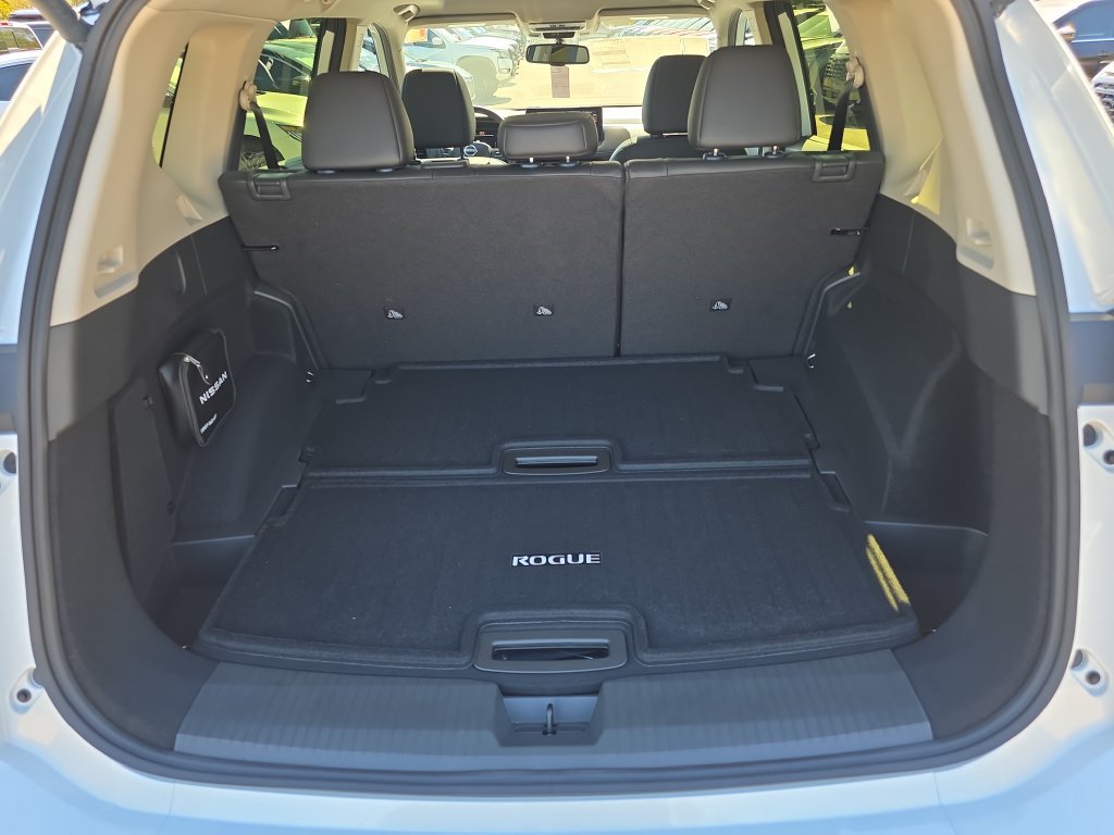 New 2026 Nissan Rogue Platinum AWD/4WD image 14