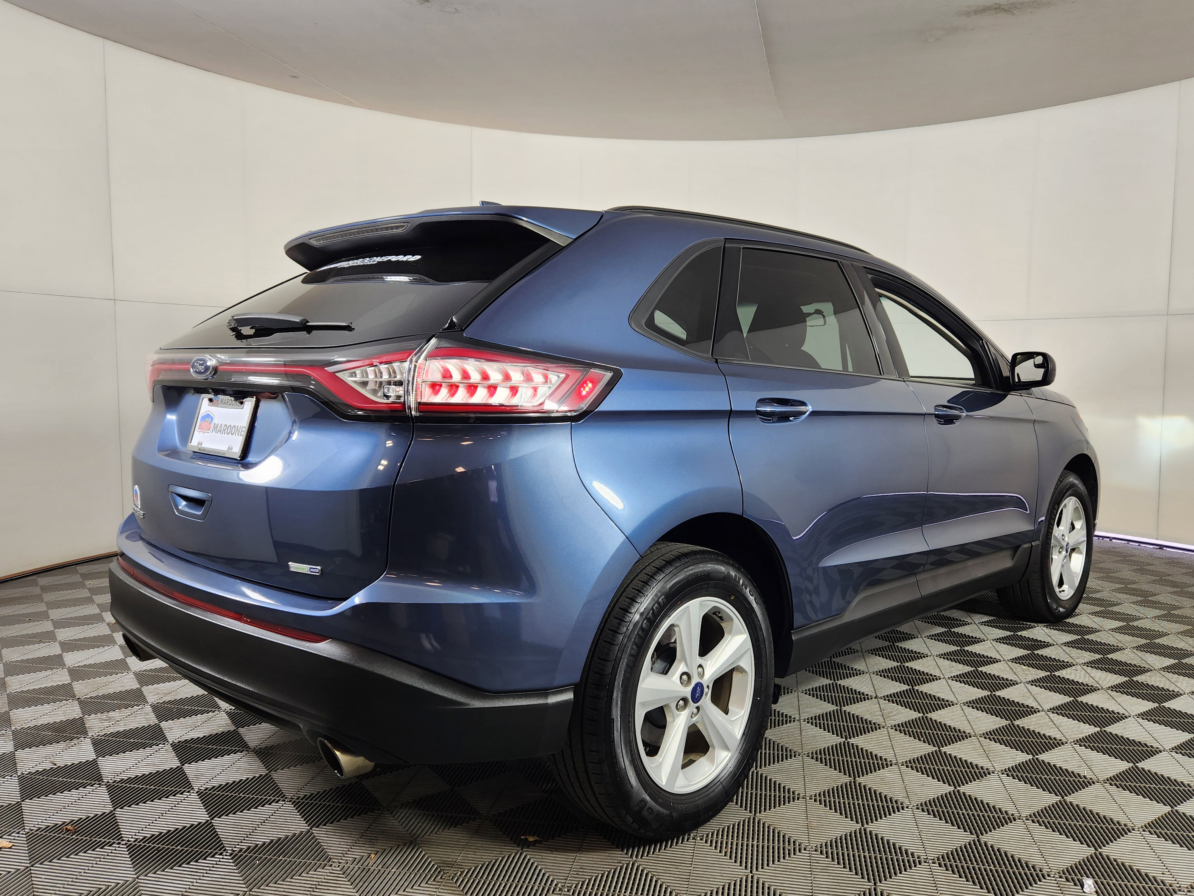 Used 2018 Ford Edge SE AWD/4WD image 7