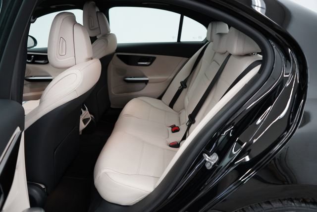 Used 2025 Mercedes-Benz C 300 4MATIC Sedan image 9