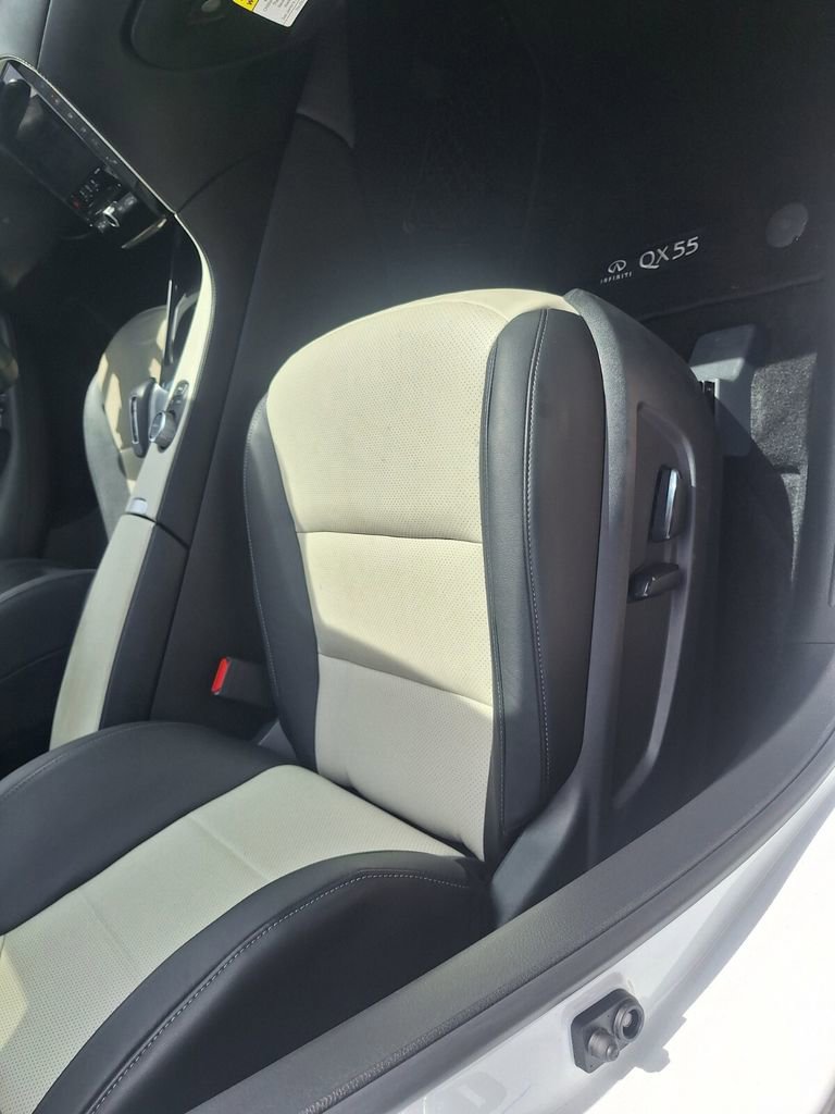 Used 2025 INFINITI QX55 Luxe w/ Cargo Package AWD/4WD image 30
