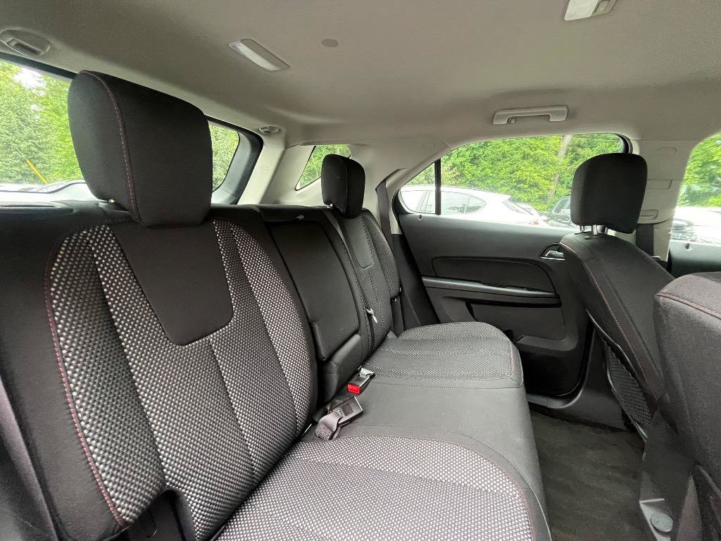 Used 2017 Chevrolet Equinox LS FWD image 30