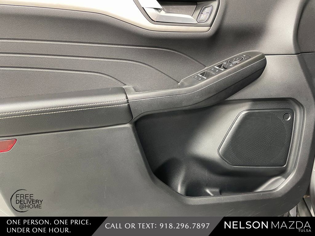 Used 2021 Ford Escape SEL image 18