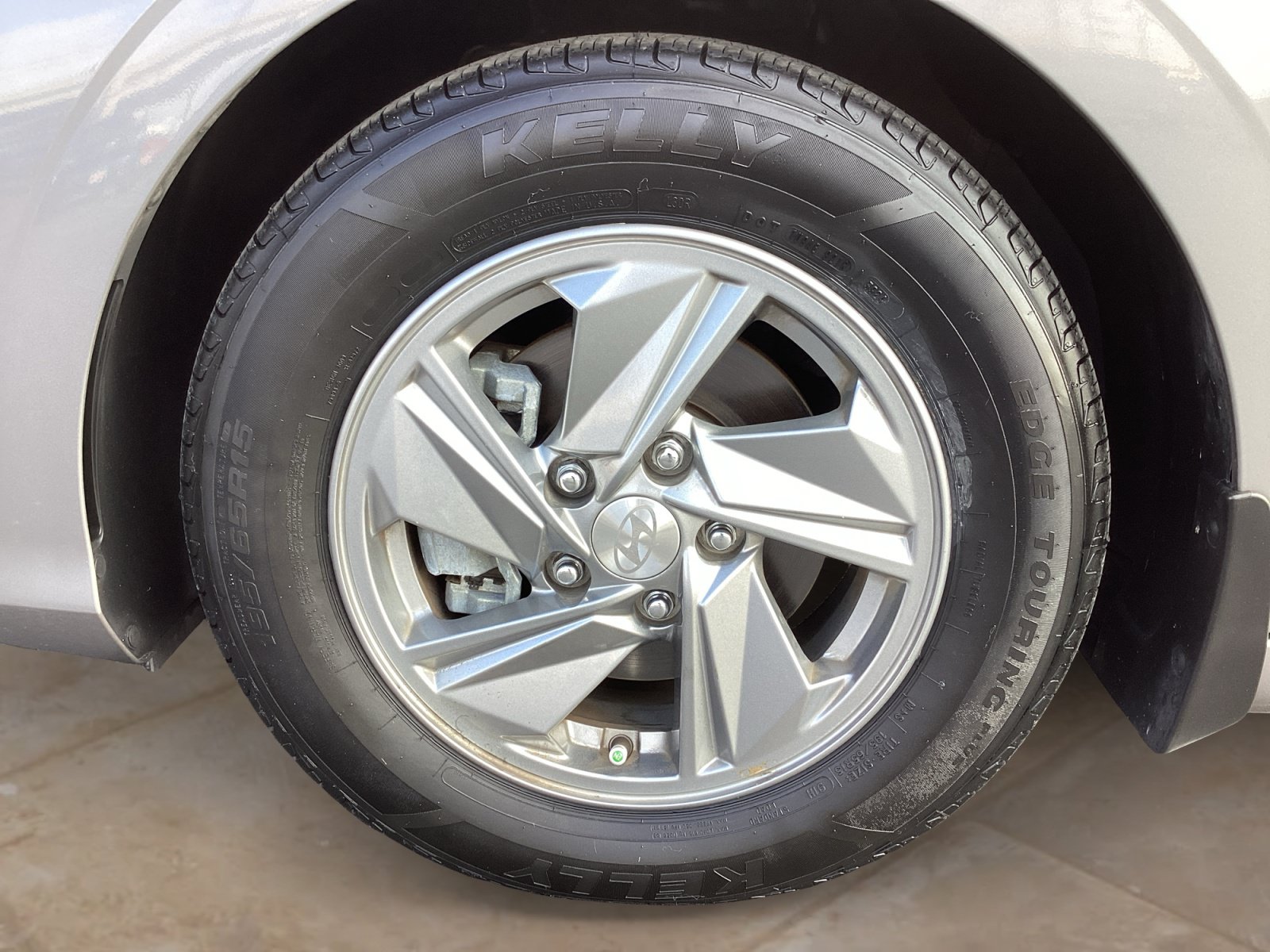 Used 2024 Hyundai Elantra SE FWD image 31