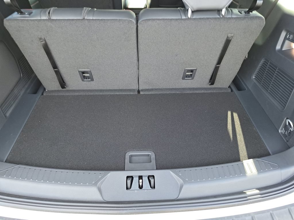 New 2026 Ford Explorer ST-Line w/ ST-Line Street Pack AWD/4WD image 17