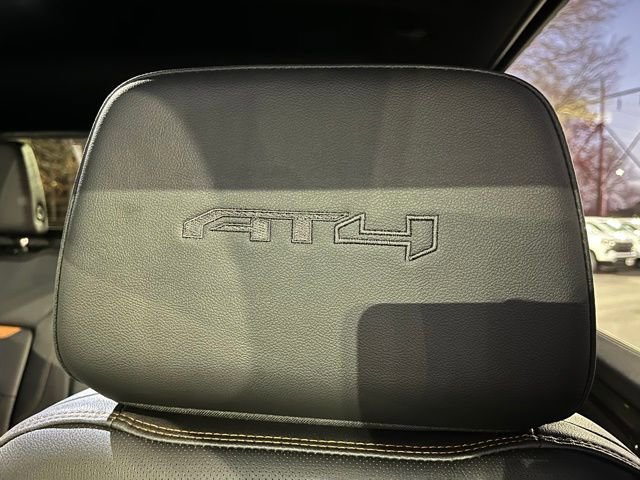 Used 2025 GMC Sierra 3500 AT4 AWD/4WD image 19