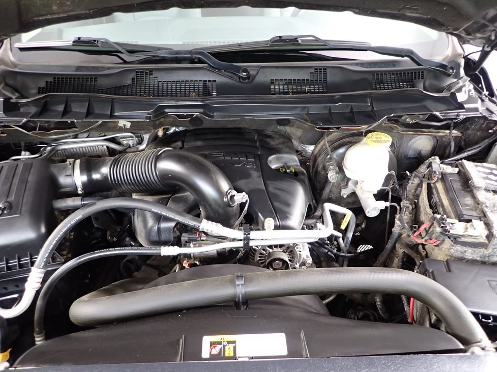 Used 2019 RAM 1500 Classic SLT w/ Protection Group AWD/4WD image 39