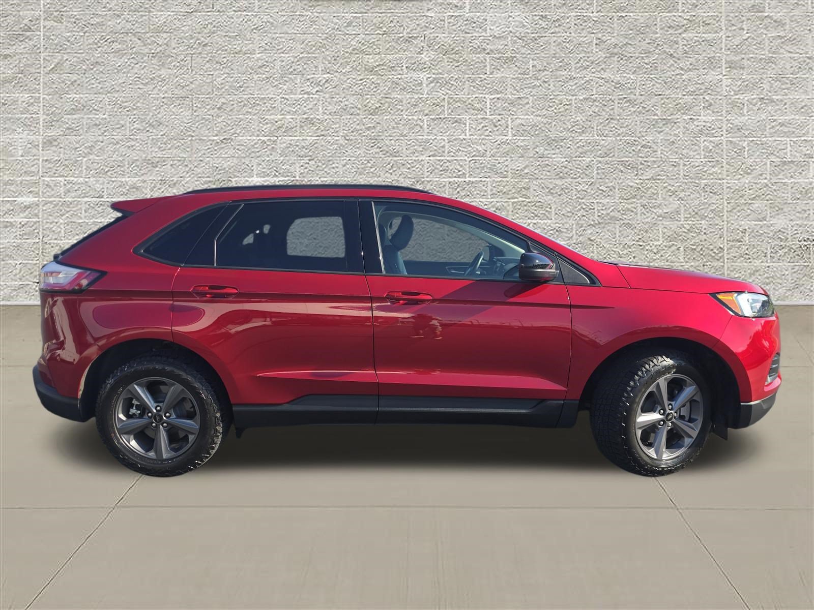 Used 2024 Ford Edge SEL w/ Sport Appearance Package AWD/4WD image 8