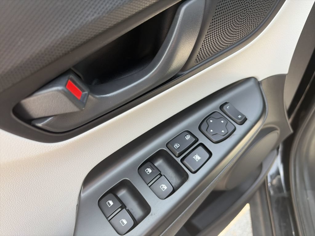 Used 2023 Hyundai Kona SEL FWD image 19