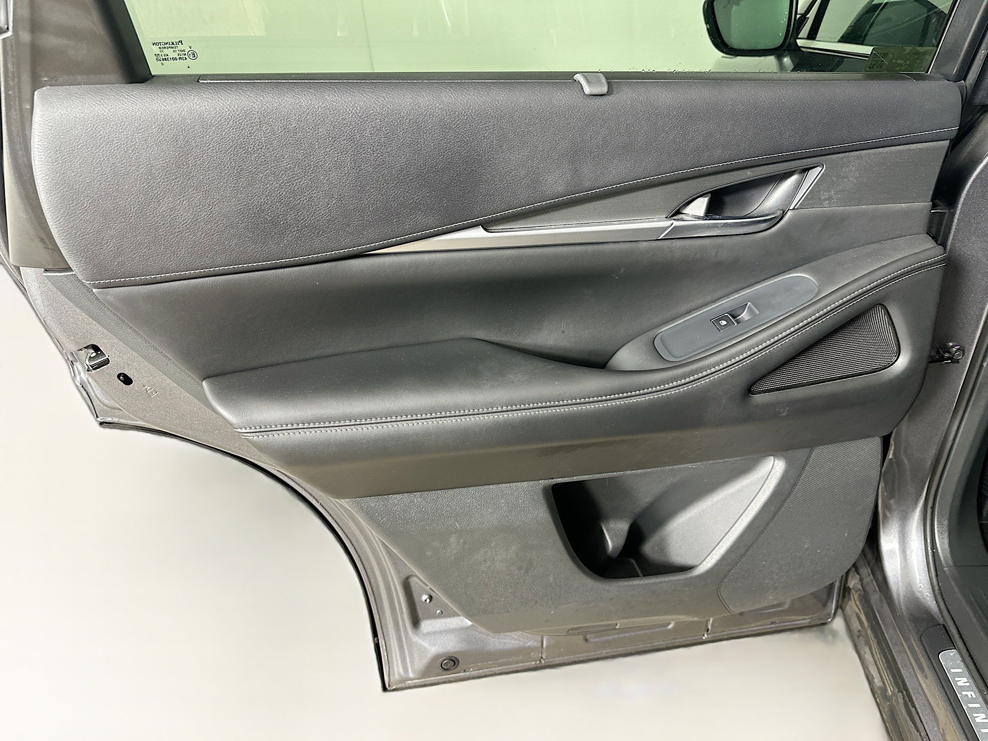 Used 2023 INFINITI QX60 Luxe w/ Cargo Package image 27