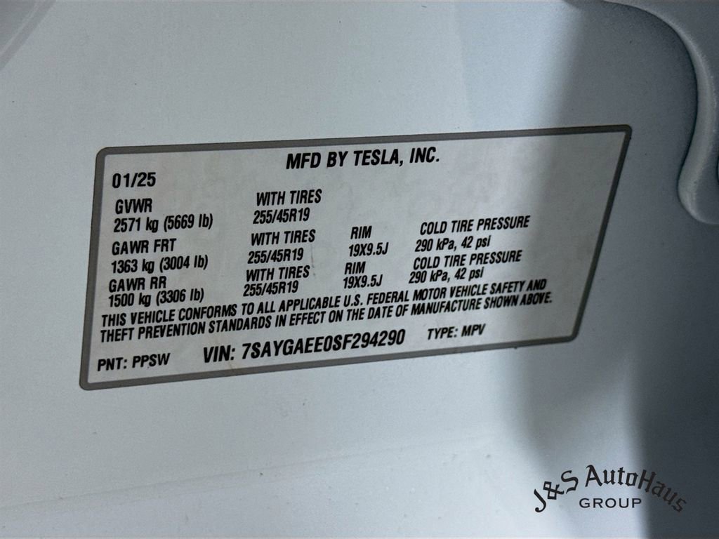 Used 2025 Tesla Model Y Long Range image 41
