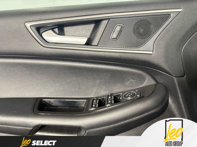 Used 2020 Ford Edge SEL w/ Cold Weather Package AWD/4WD image 16