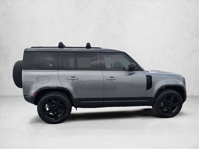 Used 2023 Land Rover Defender 110 S AWD/4WD image 4
