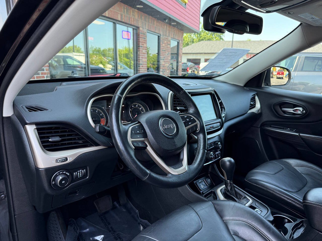Used 2014 Jeep Cherokee Limited FWD image 11